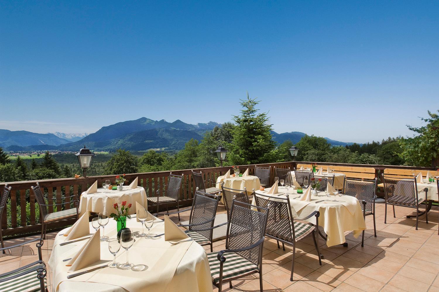 Hotel Restaurant Ferienwohnungen Alpenhof Übersee Extérieur photo